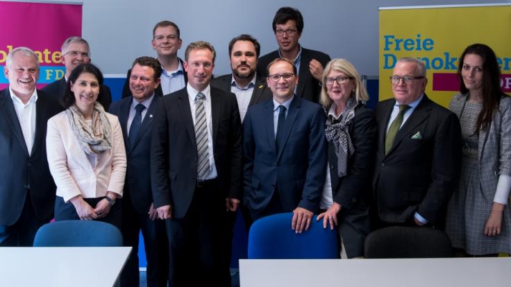 FDP-Politiker Jimmy Schulz (4.v.l.) ist tot.