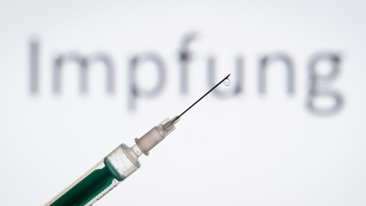 Das Paul-Ehrlich-Institut (PEI) hat erstmals in Deutschland eine Zulassung für die klinische Prüfung eines Impfstoff-Kandidaten gegen Corona erteilt.