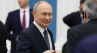 Ein kurioses Video von Wladimir Putin und einem KI-Roboter geht derzeit im Netz viral.