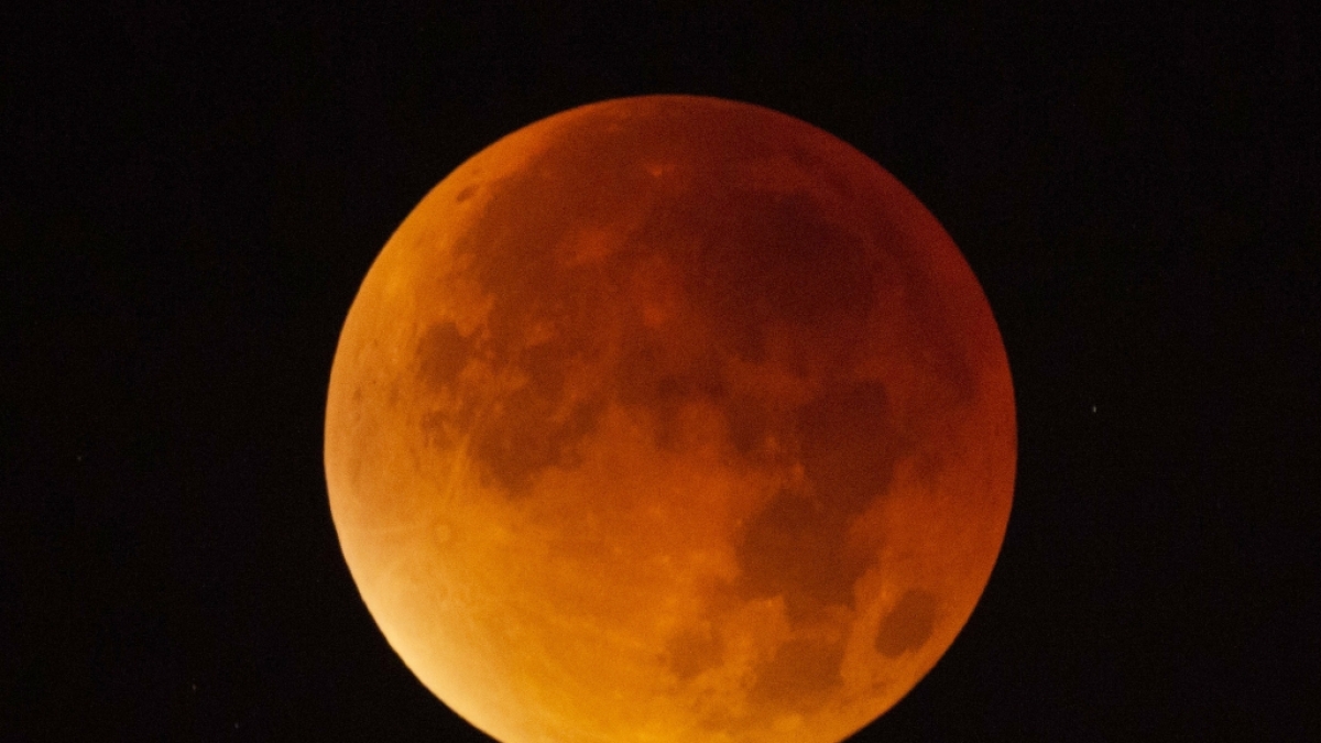 Eine totale Mondfinsternis sorgt f&uuml;r einen Blutmond im Juli 2018. (Foto)