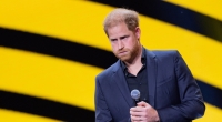 Bei einem Treffen mit trauernden Familien hatte Prinz Harry Mühe, die Tränen zurückzuhalten.