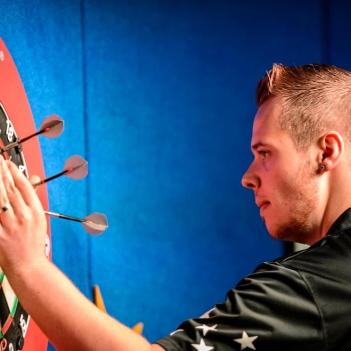 Schottland bezwingt Österreich im Finale der Darts-Team-WM