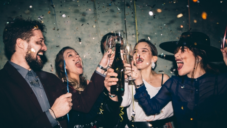Die Bundesländer haben keine einheitliche Regel für Partys festgelegt. (Symbolfoto)