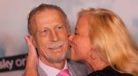 Christoph Daum mit seiner Frau Angelica Camm-Dau bei der Premiere des Dokumentarfilms 