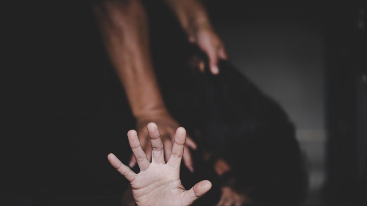 Nachdem sie in Frankfurt eine Frau (48) &uuml;ber Stunden in einem Abrissgeb&auml;ude festgehalten und vergewaltigt hatten, sitzen die mutma&szlig;lichen T&auml;ter nun in Untersuchungshaft. (Foto)