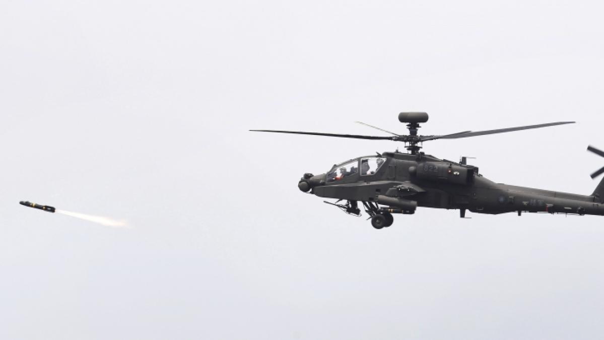 Ein UFO hat eine US-Rakete gespalten, wie auf einem Video zu sehen ist. (Foto)