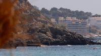 Zwei Touristen sind auf Mallorca von einer Klippe gestürzt und tödlich verunglückt.