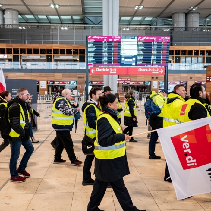 Am BER 70 Ankünfte wegen Warnstreik gestrichen - viele Leerflüge