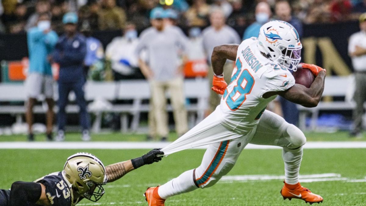 Duke Johnson l&auml;uft den Ball am 27.12.2021. (Symbolbild) (Foto)