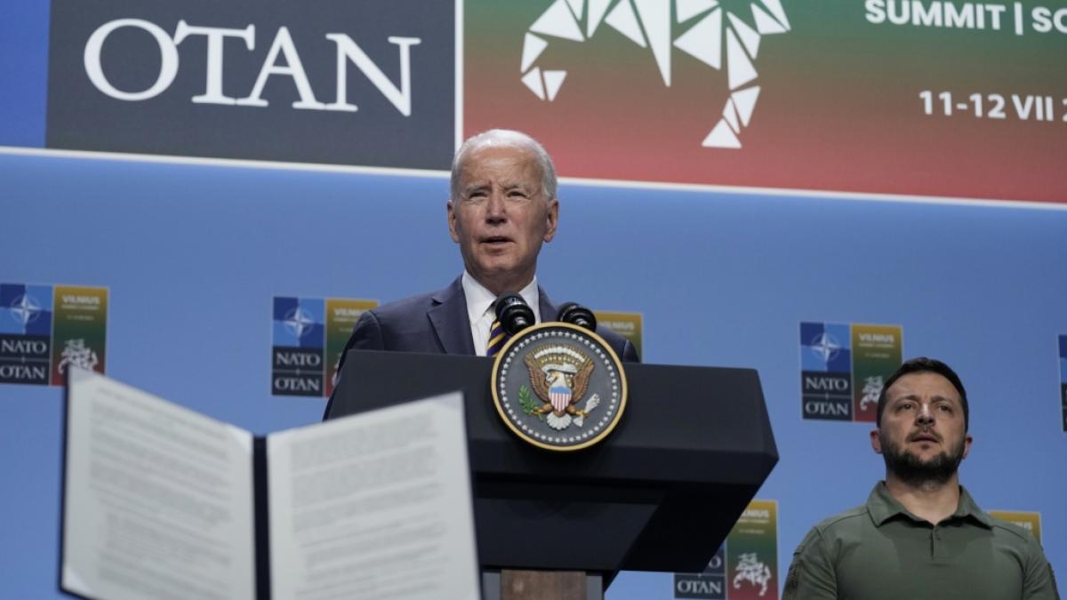 Joe Biden, Pr&auml;sident der USA, bezeichnete Wolodymyr Selenskyj, Pr&auml;sident der Ukraine, w&auml;hrend des Nato-Gipfels versehentlich als "Wladimir". (Foto)