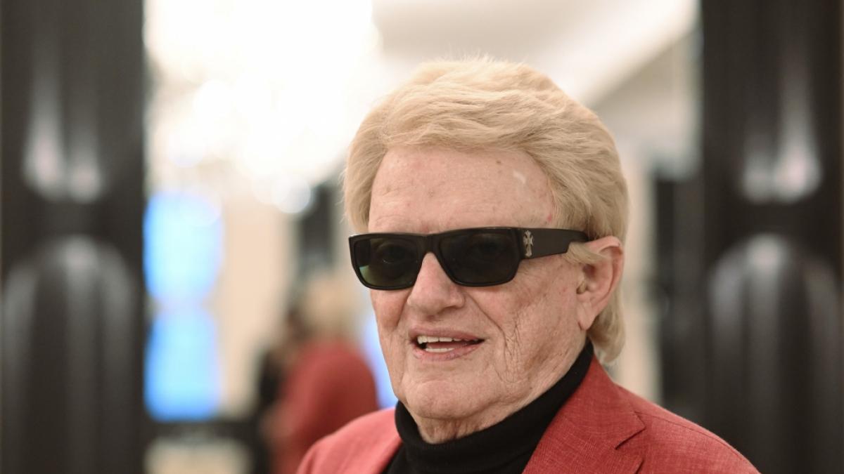 Heino polarisiert mit seiner neuen Werbaktion f&uuml;r seinen Song "Gl&auml;schen am Morgen". (Foto)