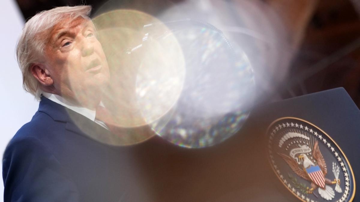 US-Pr&auml;sident Donald Trump hat laut Biograph Michael Wolff einen kritischen Wendepunkt &uuml;berschritten und kann seinen Niedergang nicht mehr aufhalten. (Foto)