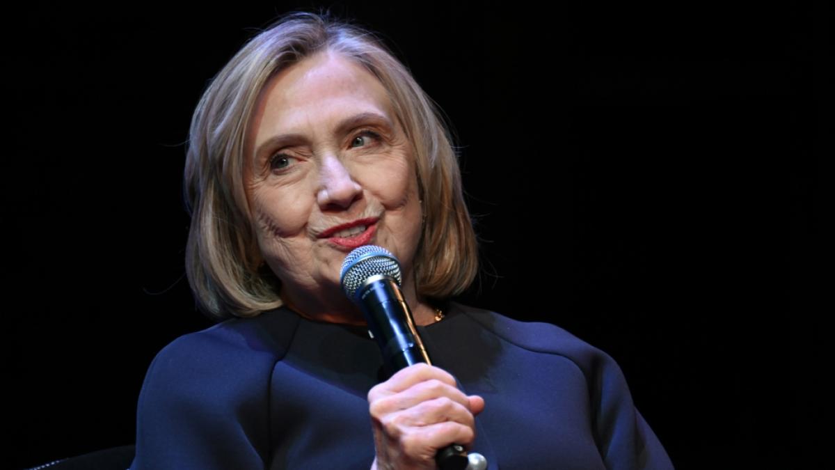 Hillary Clinton w&uuml;rde Donald Trump f&uuml;r den Friedensnobelpreis nominieren - falls der US-Pr&auml;sident den Ukraine-Krieg unter bestimmten Bedingungen beendet.&nbsp; (Foto)