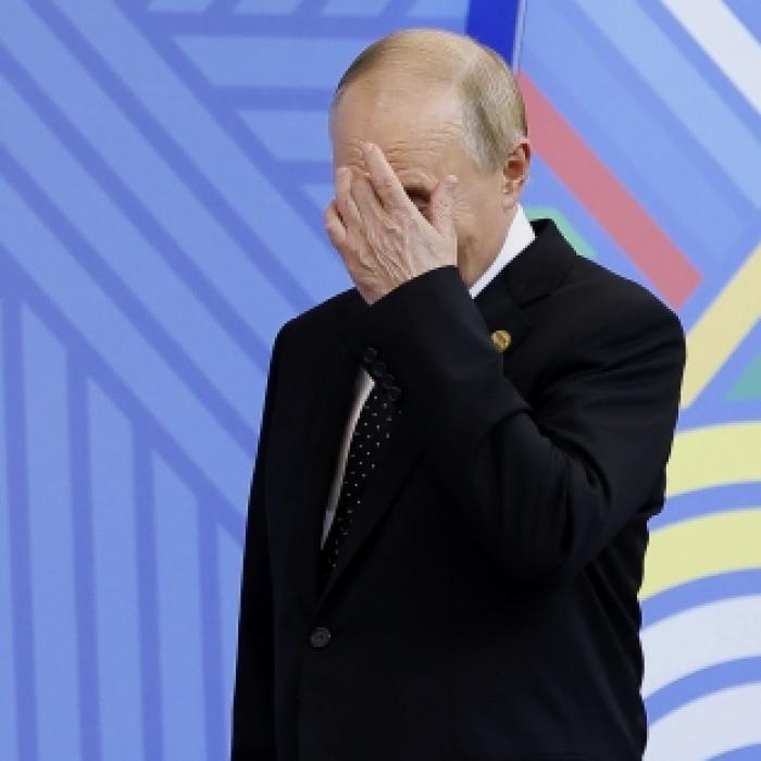 Video enthüllt Peinlich-Patzer: Reporterin flucht bei Putin-Live-Schalte