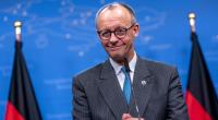 In der ersten Wählerumfrage des Jahres 2026 erlebt die schwarz-rote Regierung unter Bundeskanzler Friedrich Merz einen Dämpfer - trotz leichtem Hoffnungsschimmer.