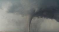 In Roetgen (NRW) hinterließ ein Tornado eine Spur der Verwüstung. (Symbolbild)