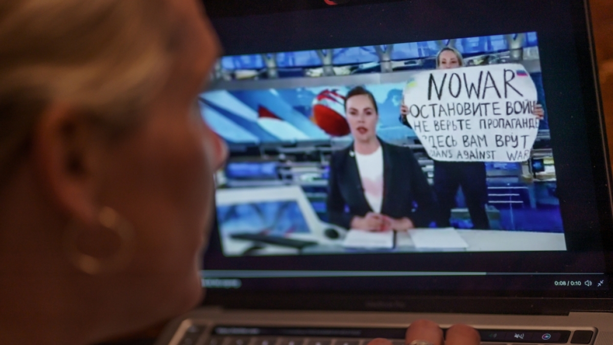 Nach dem Anti-Kriegs-Protest von Marina Owsjannikowa treten immer mehr hochrangige TV-Mitarbeiter von ihren Posten zur&uuml;ck. (Foto)
