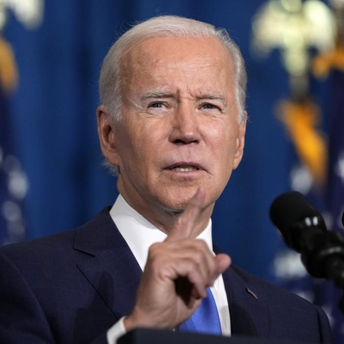 Vor Kongresswahlen! US-Präsident sieht Demokratie in Gefahr