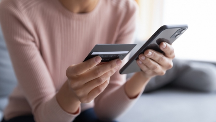 Eine neue Malware stiehlt Bankdaten von Android-Smartphones.