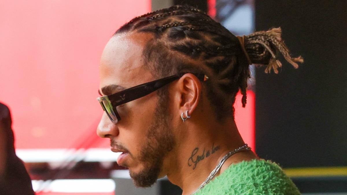 Lewis Hamilton ist f&uuml;r ausgefallene Outfits bekannt. (Foto)