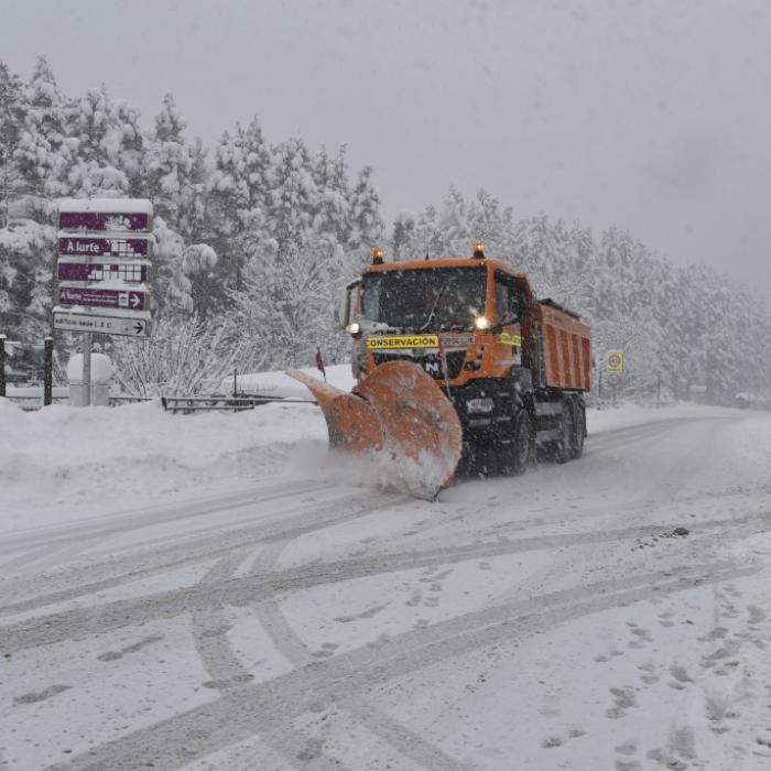 Festhalten! DWD warnt HIER vor Sturmböen, Schneefall, Schneeverwehungen