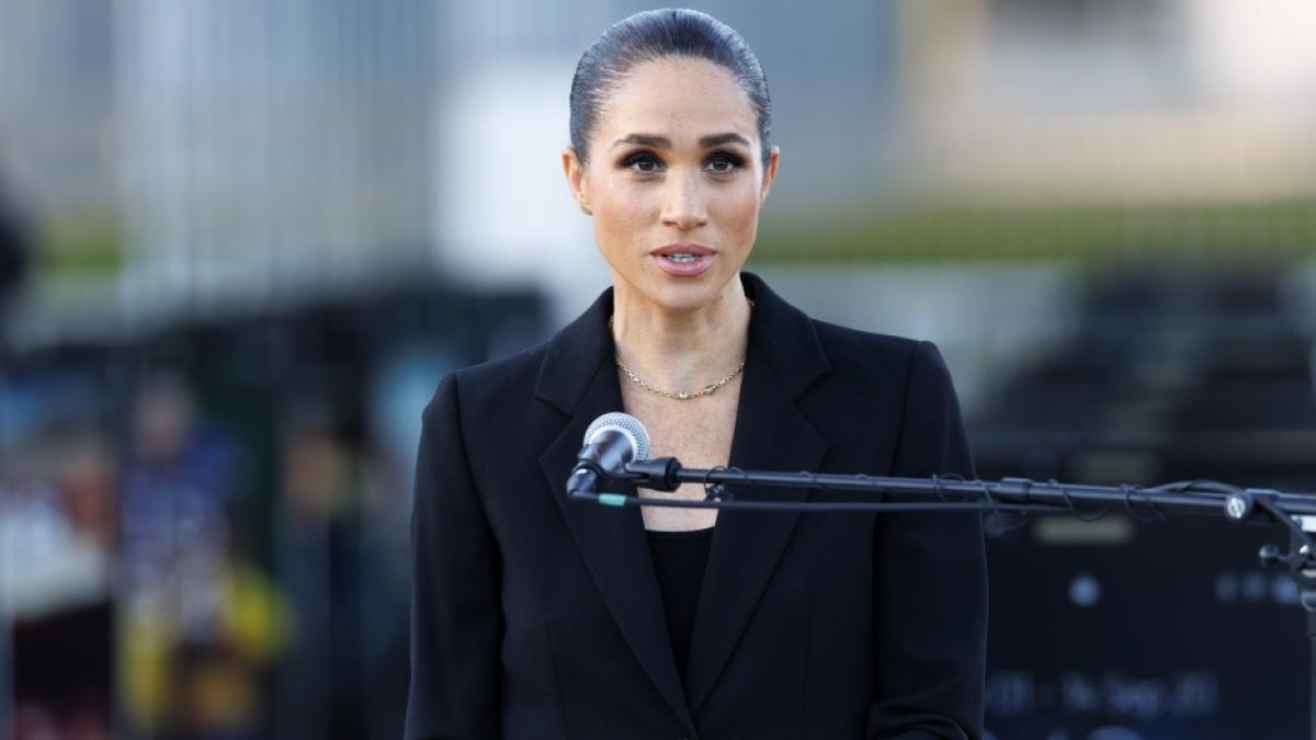 Herzogin Meghan wird immer wieder mit Prinzessin Kate verglichen. Doch w&auml;hrend Kate f&uuml;r ihr Engagement gefeiert wird, muss Meghan immer wieder Kritik einstecken. (Foto)