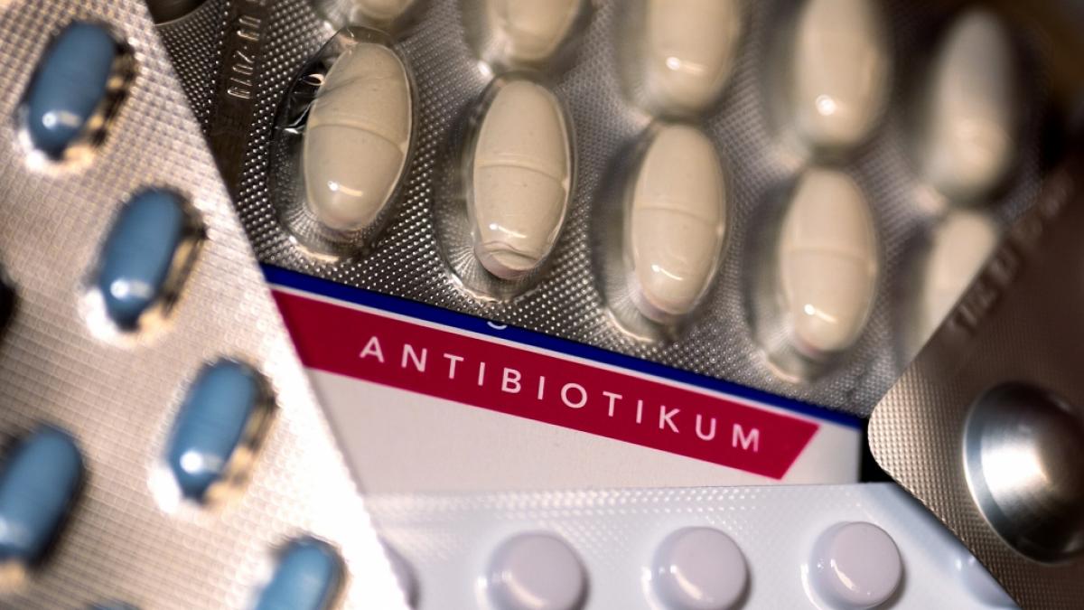 Antibiotika sind wichtig im Kampf gegen bakterielle Infektionen - doch ihre Nebenwirkungen haben es in sich. (Foto)