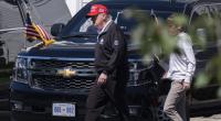 Nachdem bizarre Todesgerüchte über Donald Trump in den sozialen Netzwerken kursierten, zeigte sich der US-Präsident quicklebendig mit seinen Enkeln auf dem Golfplatz.