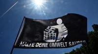 Gegen die menschen- und demokratieverachtende Politik der AfD gehen auch im Juli 2026 wieder bundesweit Menschen bei Demonstrationen auf die Straße.