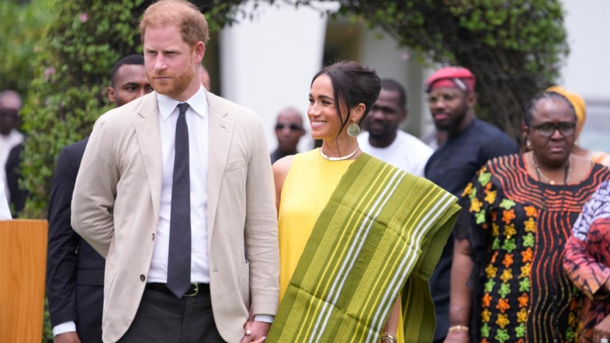 Dich lass' ich nie mehr los! Prinz Harry scheint sich bei &ouml;ffentlichen Auftritten geradezu krampfhaft an Meghan Markle festzuhalten. (Foto)