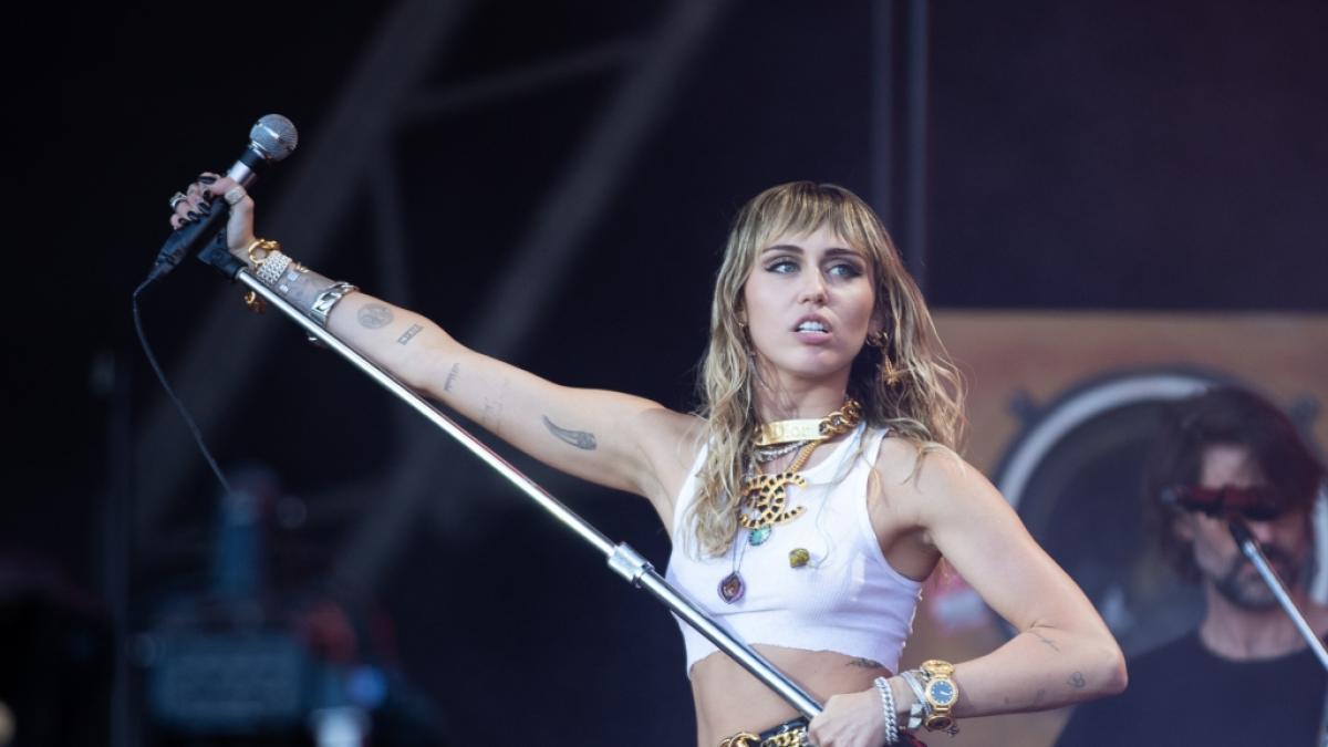 Miley Cyrus k&uuml;ndigt neues Album an (Foto)