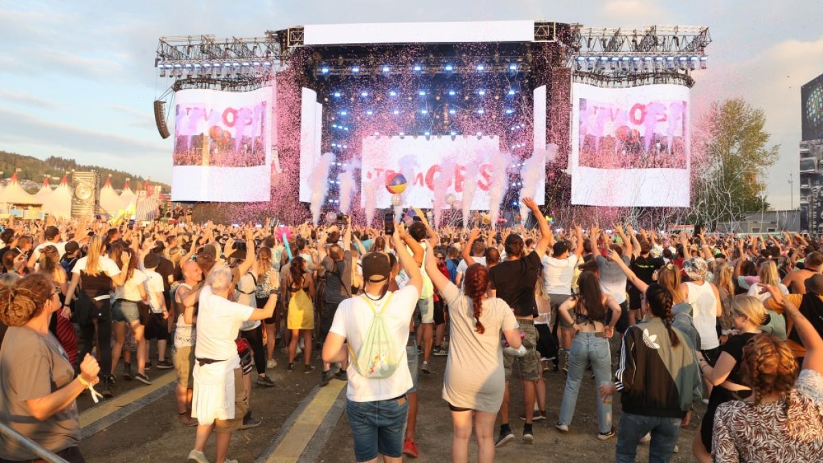 2023 str&ouml;men erneut Zentausende Musik-Fans zum SonneMondSterne aka SMS-Festival. (Foto)