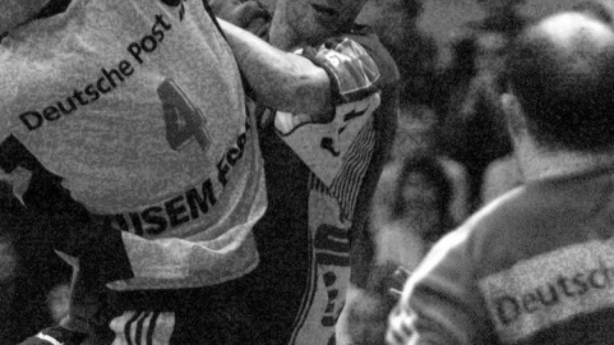 Handball-Nationalspieler&nbsp;Stefan Hecker, hier ganz rechts im Bild, ist tot. (Foto)