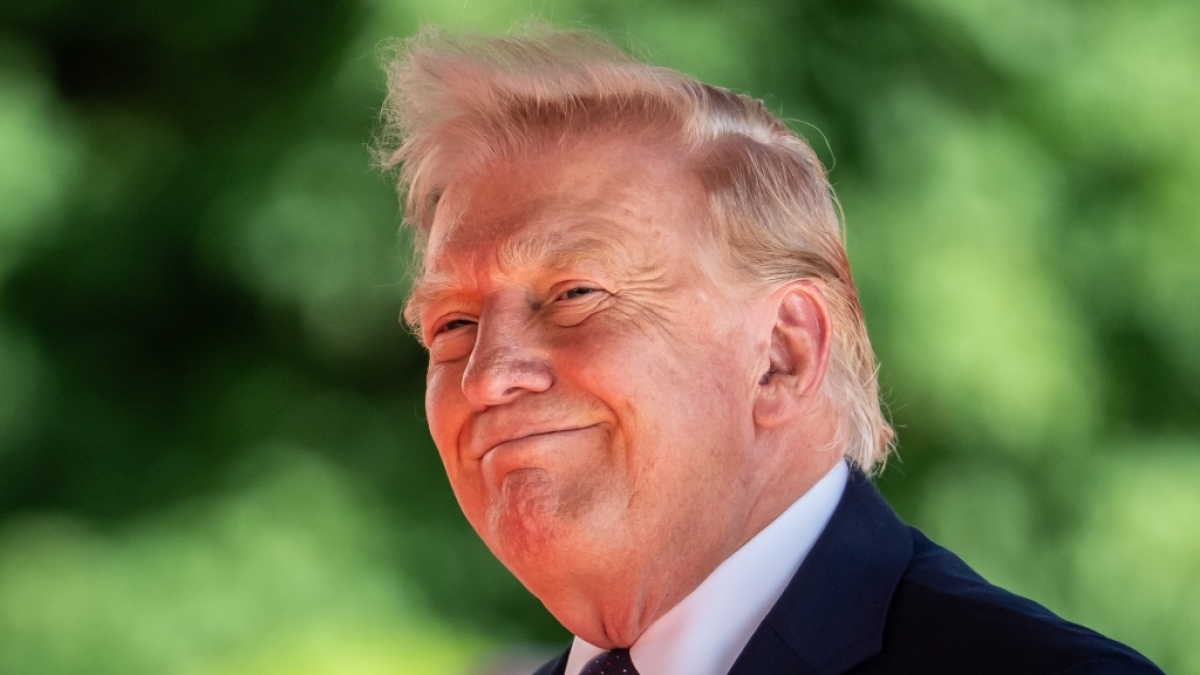 Donald Trump und Natalie Harp: Was seine Blicke verraten sollen. (Foto)
