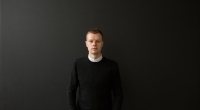 Malte Völz ist Moderator bei 1LIVE und in der ARD-