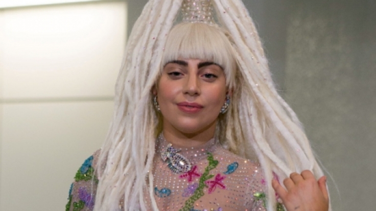 Lady Gaga steht zu ihren neuen Kurven.