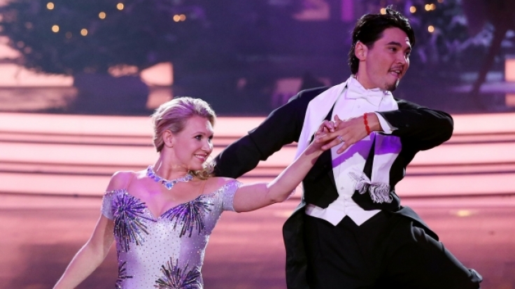 Erich Klann, hier bei Let's Dance an der Seite von Magdalena Brzeska, macht alles richtig.