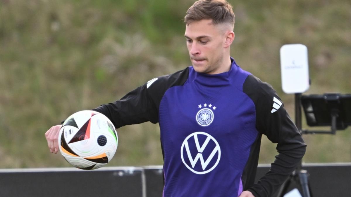 Nationalspieler Joshua Kimmich beim Abschlusstraining vor dem Spiel gegen die Niederlande (Foto)