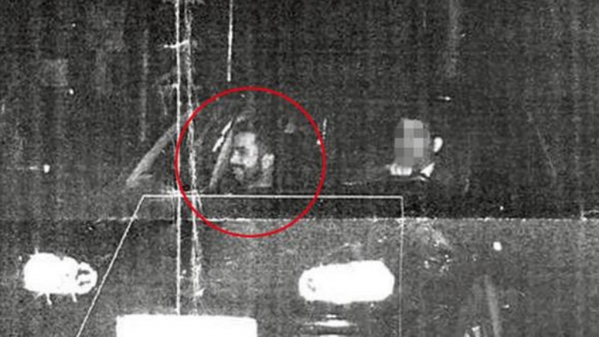 Dieses Foto einer Radar-Falle soll den mutma&szlig;lichen M&ouml;rder von Shilan, Sefin Nahman Pesso, zeigen. Auch nach dem Fahrer werde aktuell gefahndet. (Foto)
