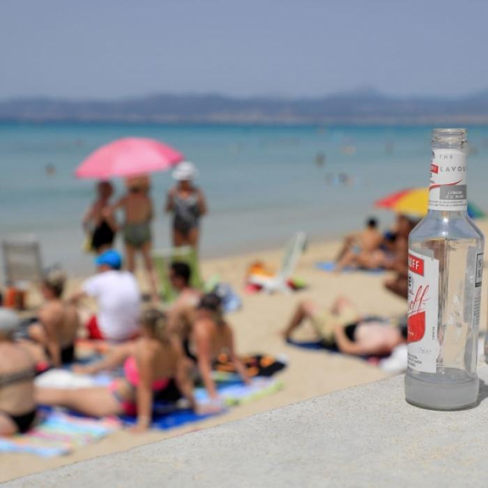Hohe Strafen drohen: An diesen Orten gilt jetzt ein strenges Alkoholverbot