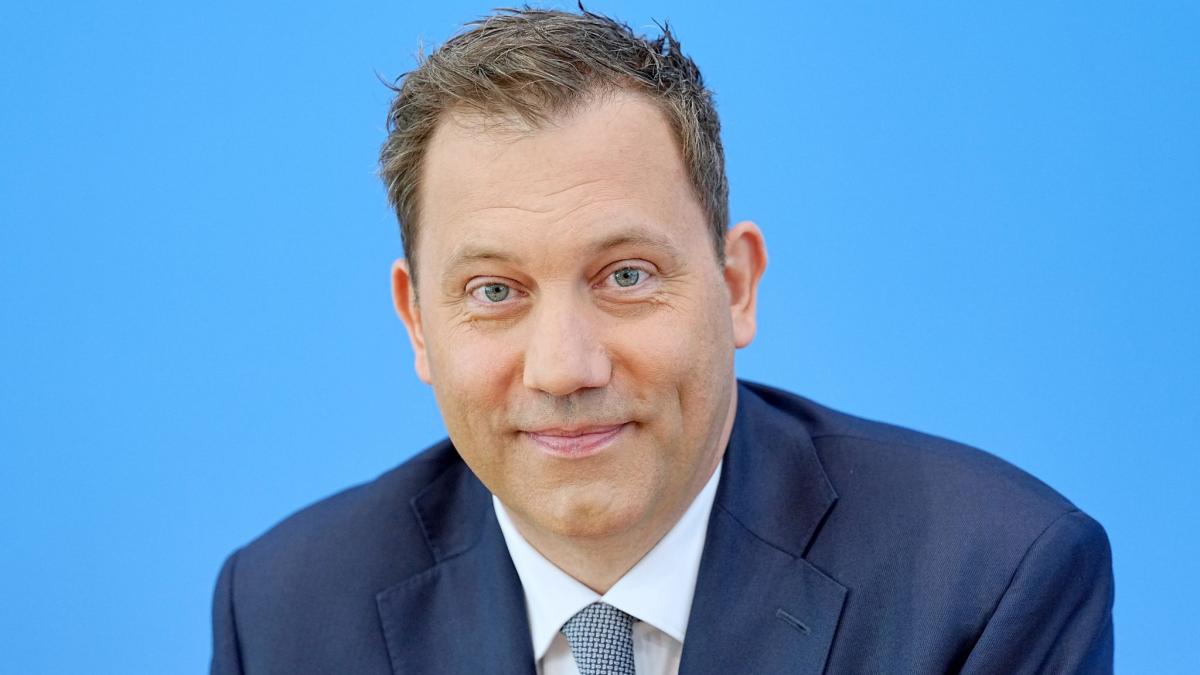 Im Kabinett soll am 2. September Lars Klingbeils Einkommensteuerreform mit rund zehn Milliarden Euro Entlastung j&auml;hrlich ab 2027 beschlossen werden. (Foto)