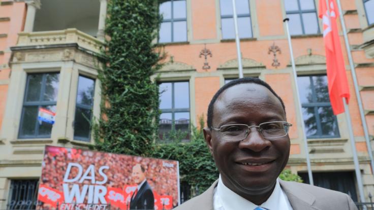 Schussattacke auf das Büro von SPD-Politiker Karamba Diaby in Halle (Saale).