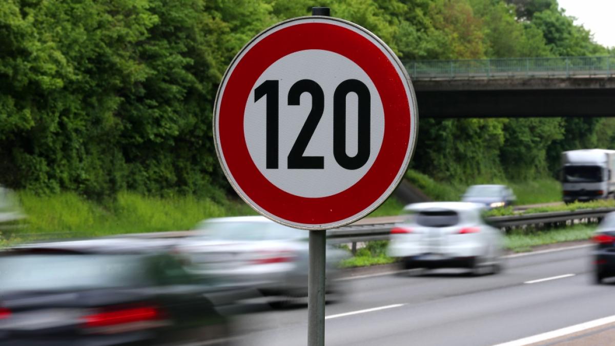 Wie viel CO2 k&ouml;nnte man mit einem Tempolimit wirklich einsparen? (Foto)