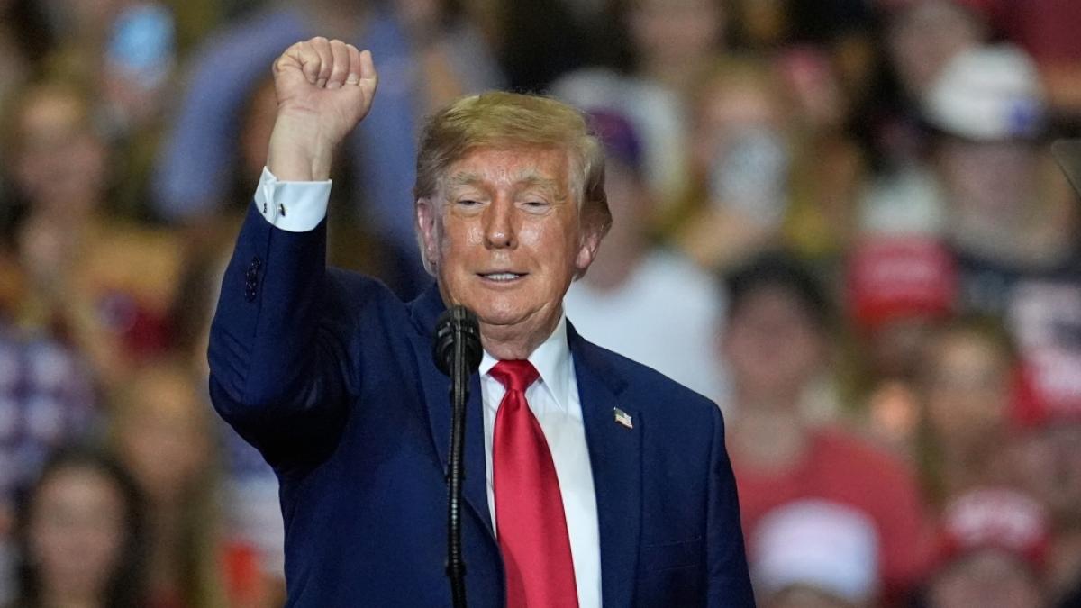 Donald Trump sorgte mit seiner Reaktion auf gewaltsame Auseinandersetzungen bei seinem Wahlkampfauftritt in Pendleton, South Carolina, f&uuml;r Entsetzen. (Foto)