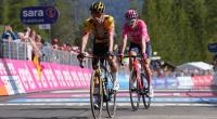 Primoz Roglic kommt mit Geraint Thomas im Schlepptau bei der 18. Etappe ins Ziel. Übernimmt er heute oder morgen das Rosa Trikot?