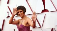 Halle Berry präsentiert sich auf Instagram in einem sommerlichen Outfit.