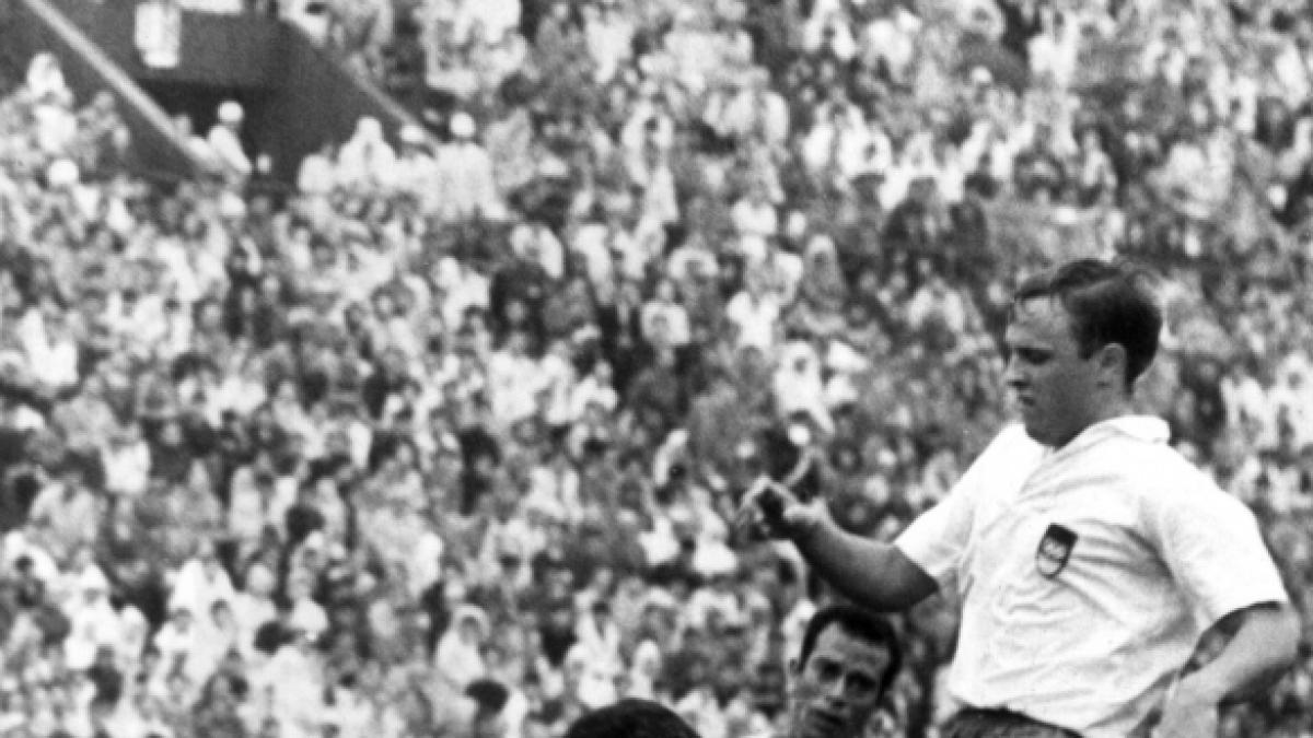 J&uuml;rgen N&ouml;ldner (r.) bei den&nbsp;Olympischen Sommerspielen 1964 in Tokio. (Foto)
