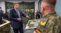 Vizekanzler Lars Klingbeil (SPD) besucht eine Panzerbrigade. Künftig könnte die Deutsche Bundeswehr waffentechnisch vor neuen Herausforderungen stehen. (Symbolbild).