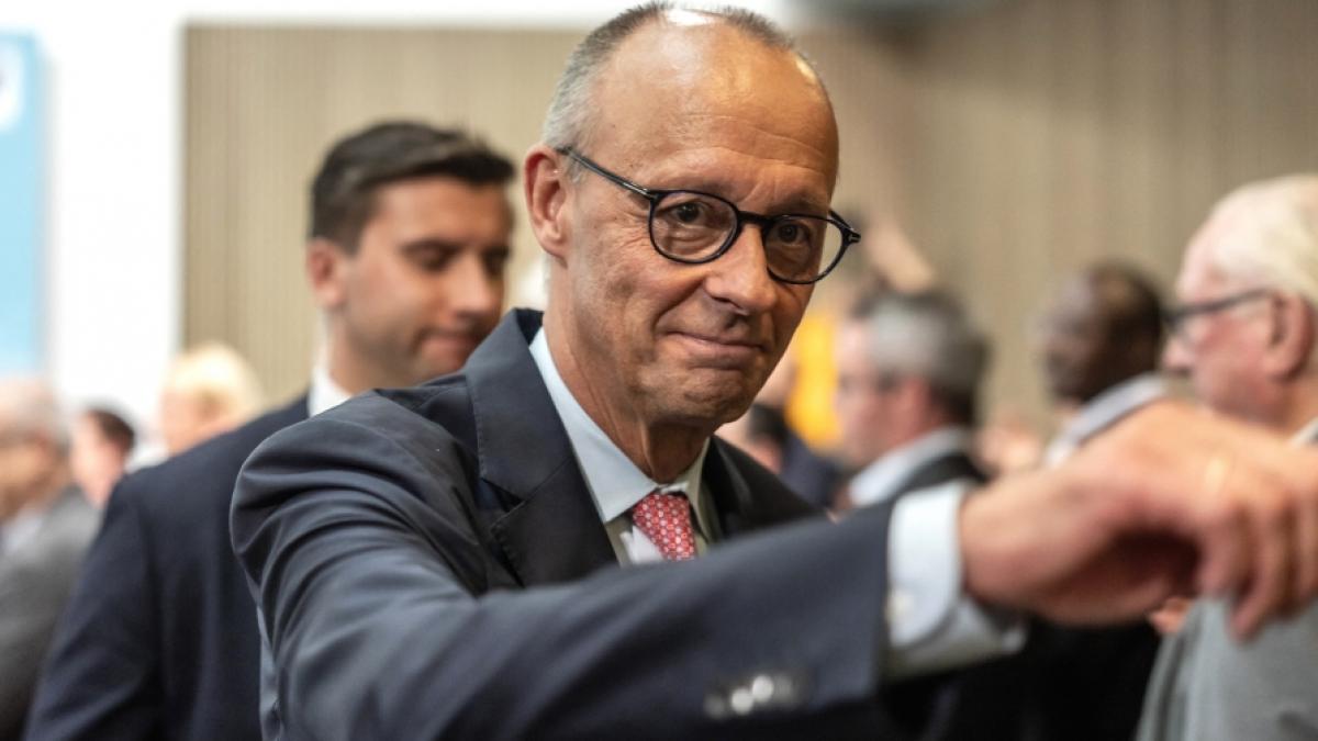 Friedrich Merz &uuml;berrascht mit S-Bahn Bekenntnis (Foto)