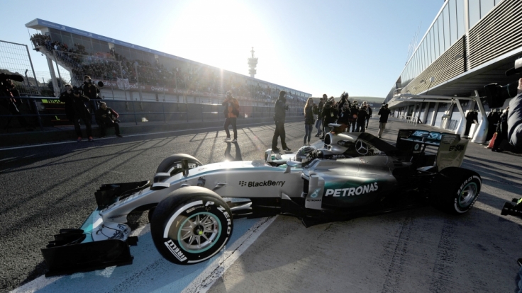 Großer Preis von Australien 2015: Zum Saisonauftakt der Formel 1 geht Mercedes als Favorit ins Rennen.